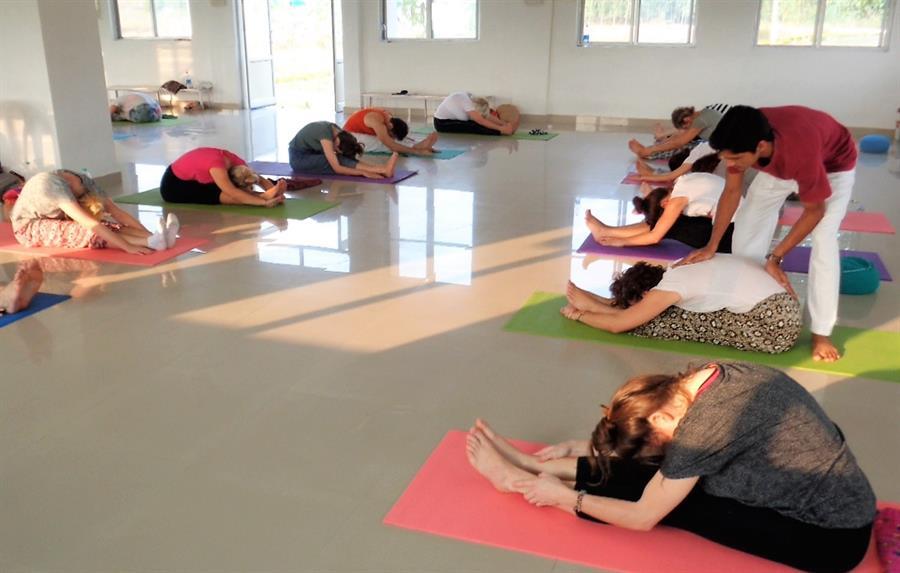 200-hour-yoga-teacher-training- (1)